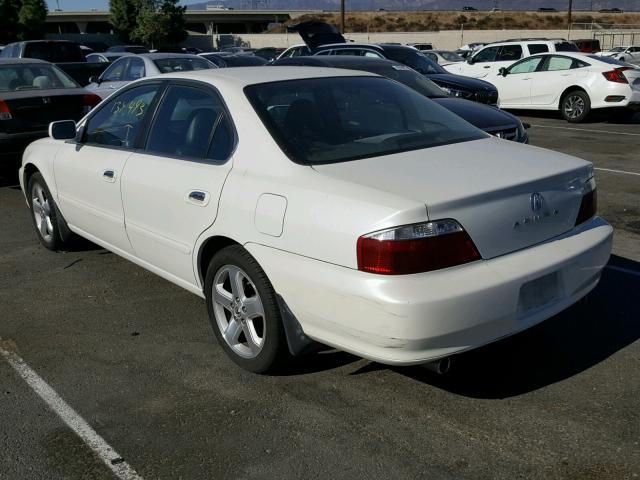 19UUA56912A048154 - 2002 ACURA 3.2TL TYPE WHITE photo 3