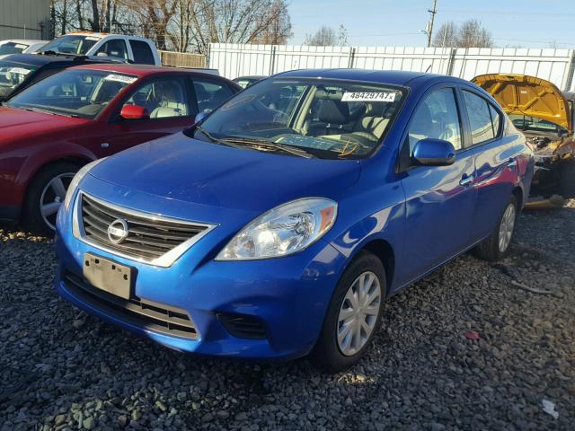 3N1CN7AP2CL813109 - 2012 NISSAN VERSA S BLUE photo 2