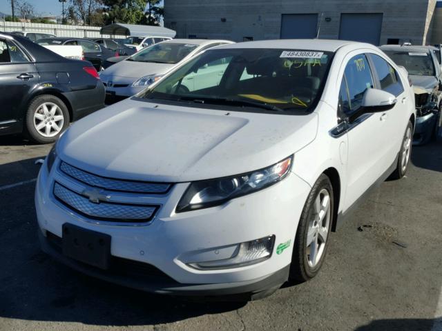 1G1RF6E46DU142154 - 2013 CHEVROLET VOLT WHITE photo 2