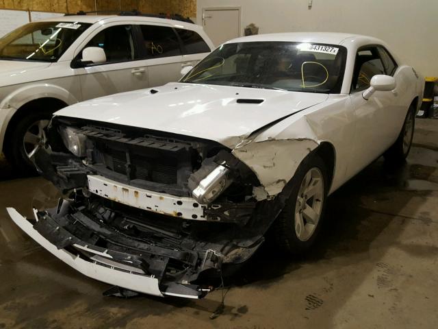 2C3CDYAG7DH607319 - 2013 DODGE CHALLENGER WHITE photo 2