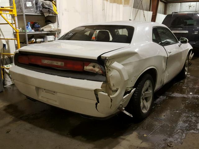 2C3CDYAG7DH607319 - 2013 DODGE CHALLENGER WHITE photo 4