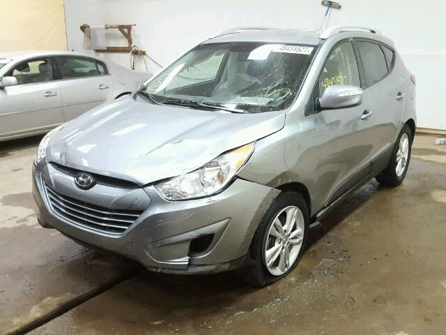 KM8JUCAC9DU758531 - 2013 HYUNDAI TUCSON GLS SILVER photo 2