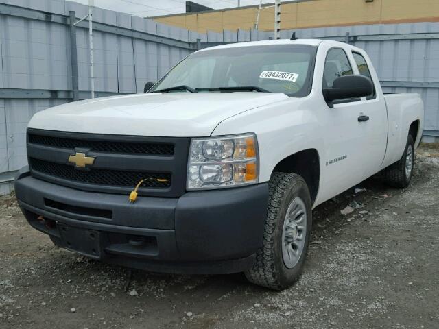 1GCEK19019E149624 - 2009 CHEVROLET SILVERADO WHITE photo 2