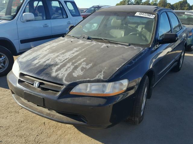 1HGCG1653YA017612 - 2000 HONDA ACCORD EX BLACK photo 2