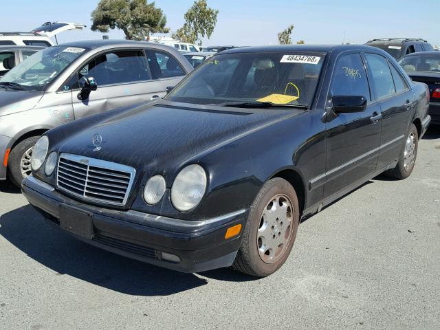 WDBJF72FXVA171271 - 1997 MERCEDES-BENZ E 420 BLACK photo 2