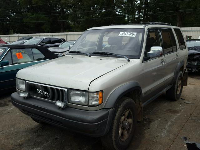 JACDJ58V8V7902680 - 1997 ISUZU TROOPER S SILVER photo 2