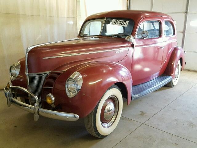 185567847 - 1940 FORD 2 DOOR BURGUNDY photo 2