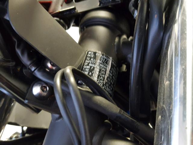 JKAEXEJ18HDA01825 - 2017 KAWASAKI EX650 J თეთრი ფოტო 10