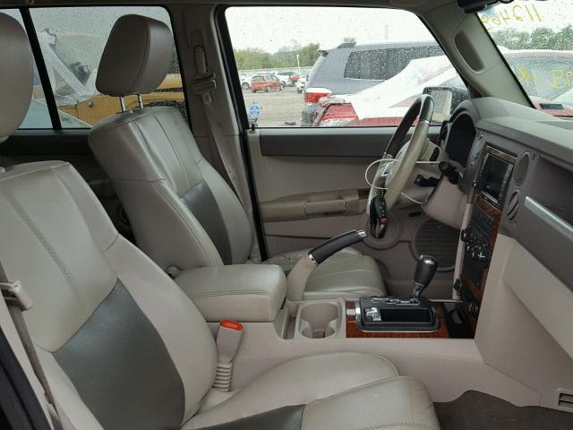 1J8HG58238C101635 - 2008 JEEP COMMANDER BLACK photo 5