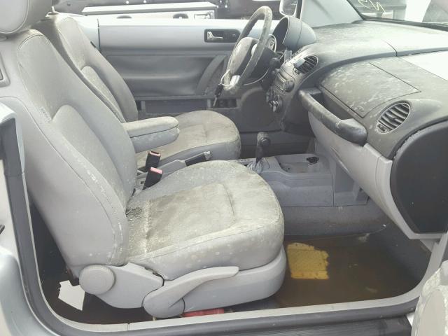 3VWRG31Y67M420696 - 2007 VOLKSWAGEN NEW BEETLE 银色 照片 5