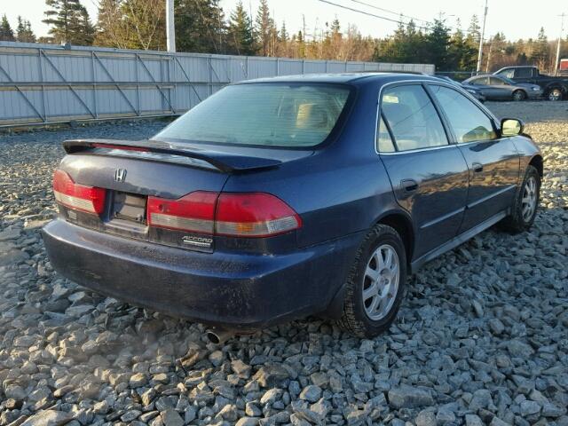 1HGCG557X2A818104 - 2002 HONDA ACCORD SE BLUE photo 4