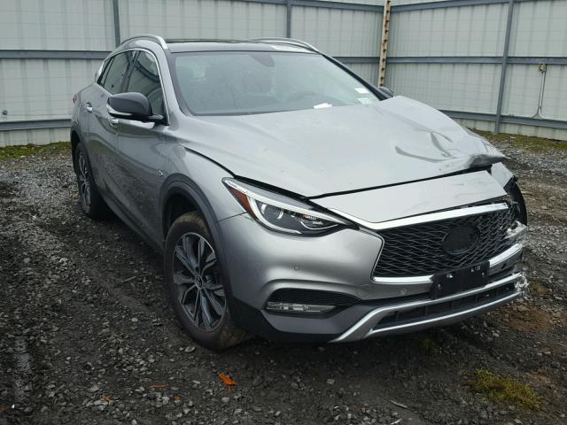 SJKCH5CR2JA043261 - 2018 INFINITI QX30 BASE GRAY photo 1