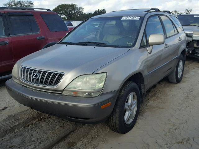 JTJGF10U210090014 - 2001 LEXUS RX 300 TAN photo 2