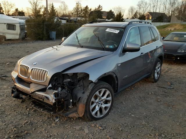 5UXZV4C5XD0B20290 - 2013 BMW X5 XDRIVE3 GRAY photo 2