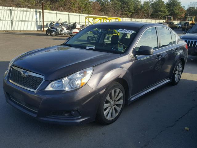 4S3BMBK60A3211869 - 2010 SUBARU LEGACY 2.5 GRAY photo 2