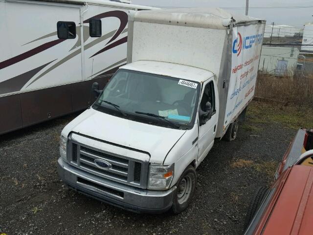 1FDSE3FL4BDA93321 - 2011 FORD ECONOLINE WHITE photo 2