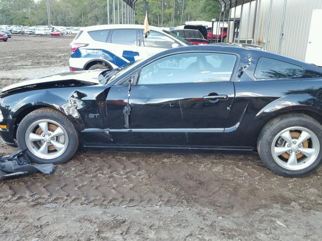 1ZVFT82H675333932 - 2007 FORD MUSTANG GT BLACK photo 9