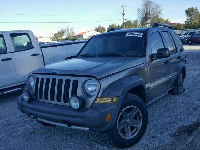 1J4GL38K75W593593 - 2005 JEEP LIBERTY RE BROWN photo 2