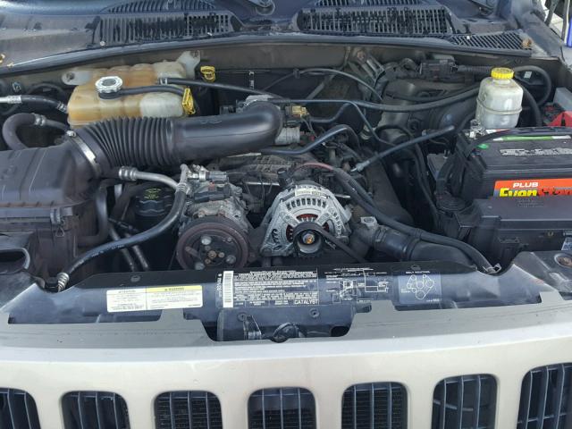1J4GL38K75W593593 - 2005 JEEP LIBERTY RE BROWN photo 7