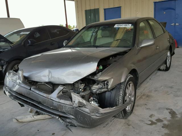 4T1BF28K9YU095294 - 2000 TOYOTA CAMRY LE თაფლისფერი ფოტო 2