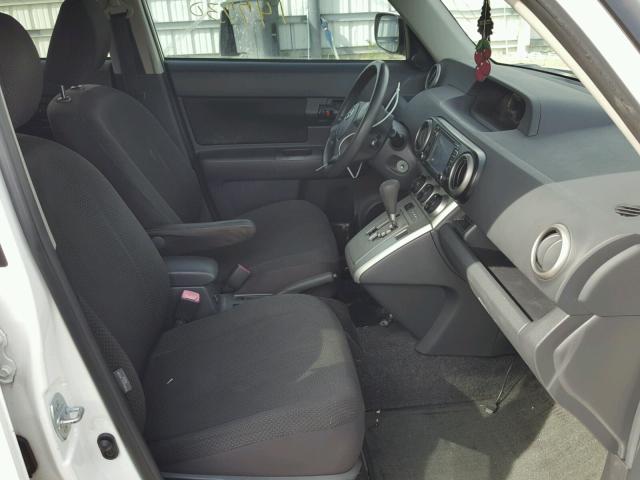 JTLZE4FE7A1117125 - 2010 TOYOTA SCION XB თეთრი ფოტო 5