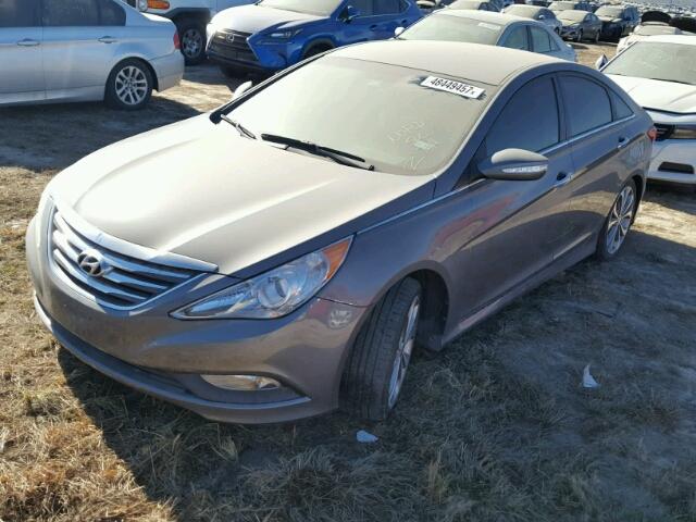 5NPEC4AC0EH846426 - 2014 HYUNDAI SONATA SE GRAY photo 2