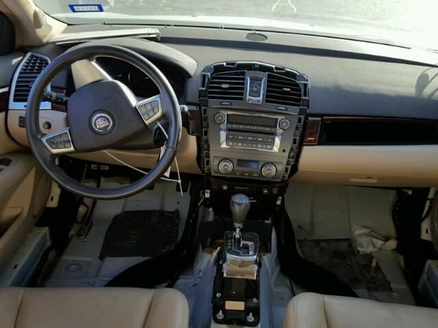 1GYEE637880145750 - 2008 CADILLAC SRX WHITE photo 9