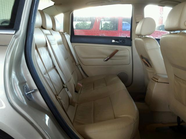WVWRH63B72P079323 - 2002 VOLKSWAGEN PASSAT GLX GOLD photo 6