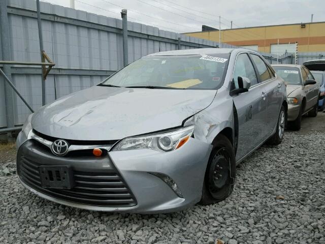 4T1BF1FK3GU567405 - 2016 TOYOTA CAMRY LE SILVER photo 2