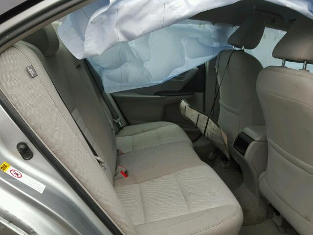 4T1BF1FK3GU567405 - 2016 TOYOTA CAMRY LE Silber Foto 6