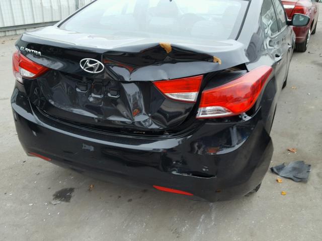 5NPDH4AE1DH374234 - 2013 HYUNDAI ELANTRA GL BLACK photo 9