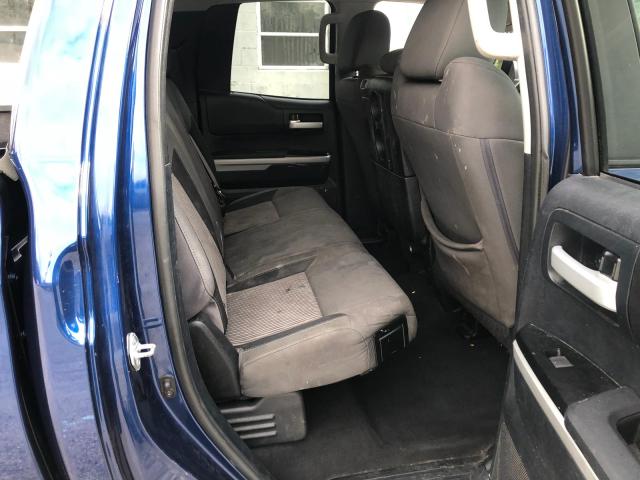 5TFUY5F11FX480251 - 2015 TOYOTA TUNDRA DOU BLUE photo 4