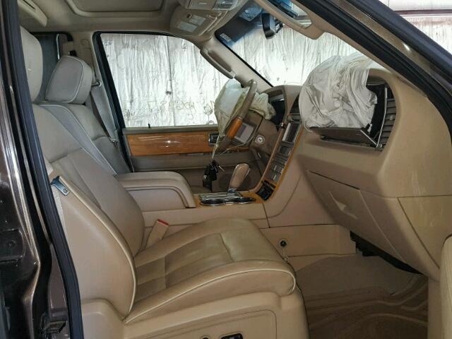 5LMFU28568LJ22388 - 2008 LINCOLN NAVIGATOR Brązowy zdjęcie 5