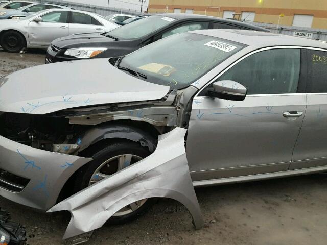 1VWBN7A30DC142703 - 2013 VOLKSWAGEN PASSAT SE GRAY photo 9