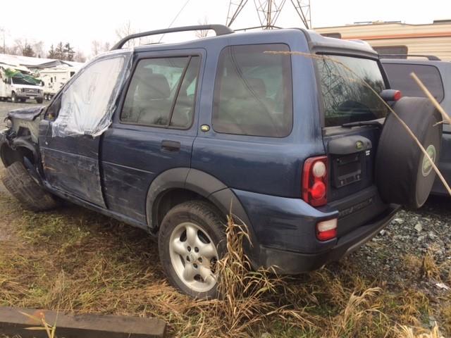 SALNY222X5A467395 - 2005 LAND ROVER FREELANDER BLUE photo 3