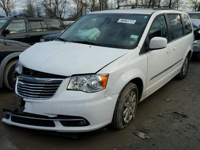 2C4RC1BG3ER367535 - 2014 CHRYSLER TOWN & COU WHITE photo 2