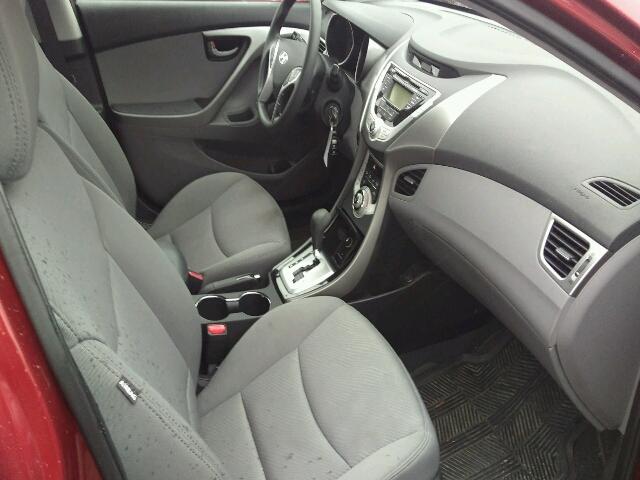 5NPDH4AE6BH007617 - 2011 HYUNDAI ELANTRA GL RED photo 5