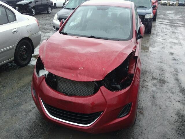 5NPDH4AE6BH007617 - 2011 HYUNDAI ELANTRA GL RED photo 9