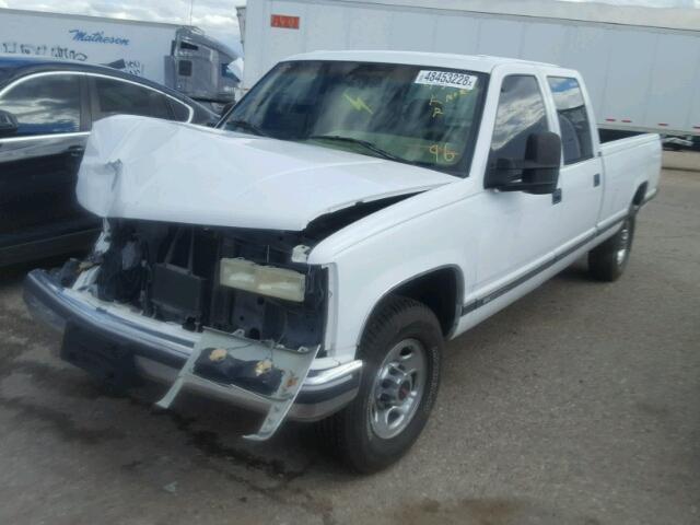 1GTGC33J2TF017556 - 1996 GMC SIERRA C35 WHITE photo 2