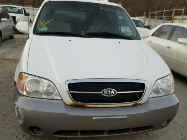 KNDUP132556699775 - 2005 KIA SEDONA EX WHITE photo 9