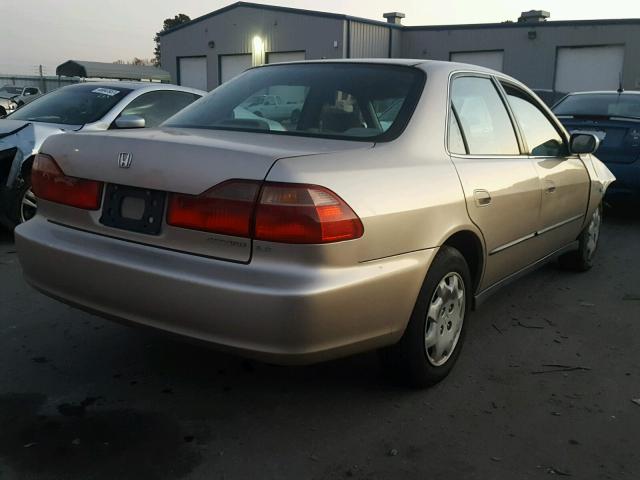 1HGCG6651YA063873 - 2000 HONDA ACCORD LX GOLD photo 4