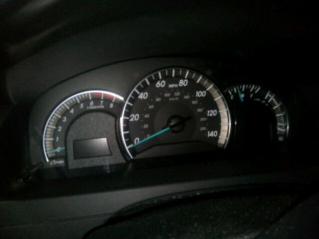 4T1BF1FK3CU633333 - 2012 TOYOTA CAMRY BASE RED photo 8