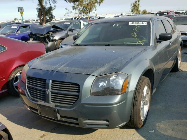 2D4FV48T65H681496 - 2005 DODGE MAGNUM SE GRAY photo 2