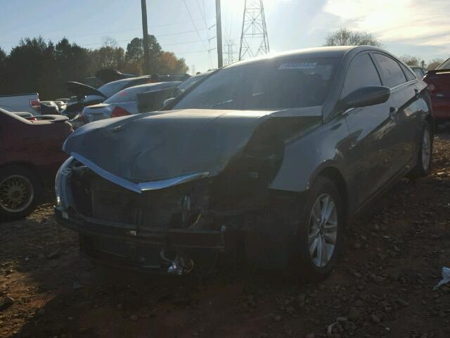 5NPEB4AC4DH518055 - 2013 HYUNDAI SONATA GLS SILVER photo 2