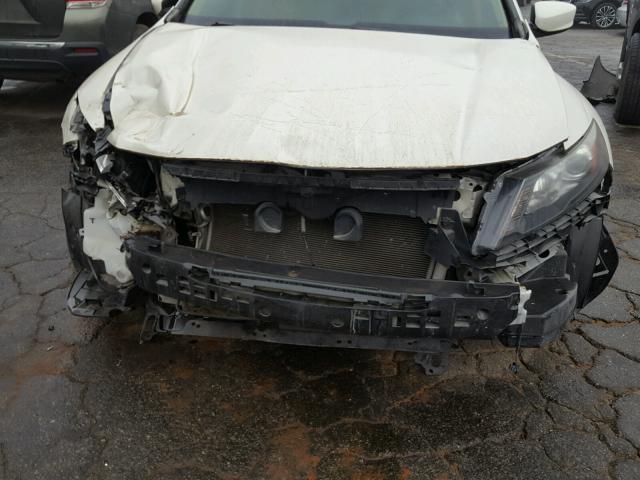 5J6TF1H39BL001627 - 2011 HONDA ACCORD CRO WHITE photo 9