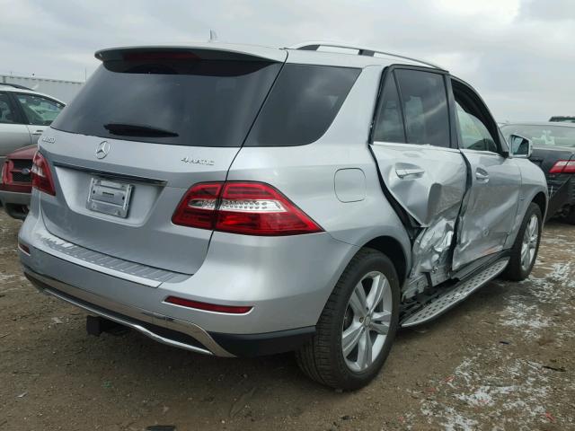 4JGDA5HB5CA055846 - 2012 MERCEDES-BENZ ML 350 4MA SILVER photo 4