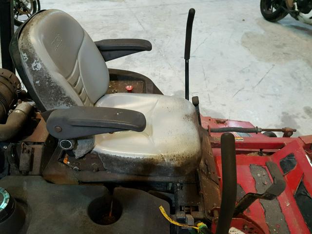 74241210000183 - 2000 TORO LAWNMOWER RED photo 5