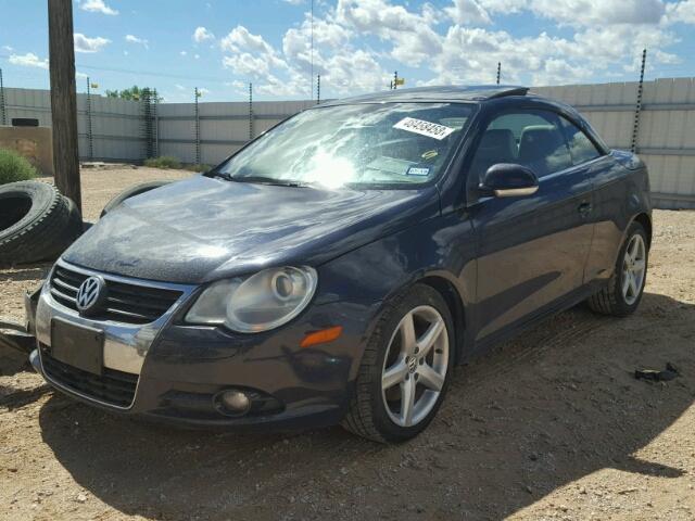 WVWDA71F07V040229 - 2007 VOLKSWAGEN EOS 2.0T S BLUE photo 2