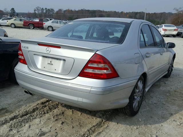 WDBRF52H67F883999 - 2007 MERCEDES-BENZ C 230 SILVER photo 4