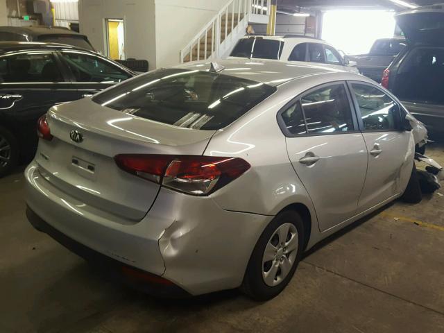 3KPFK4A74HE053343 - 2017 KIA FORTE LX SILVER photo 4